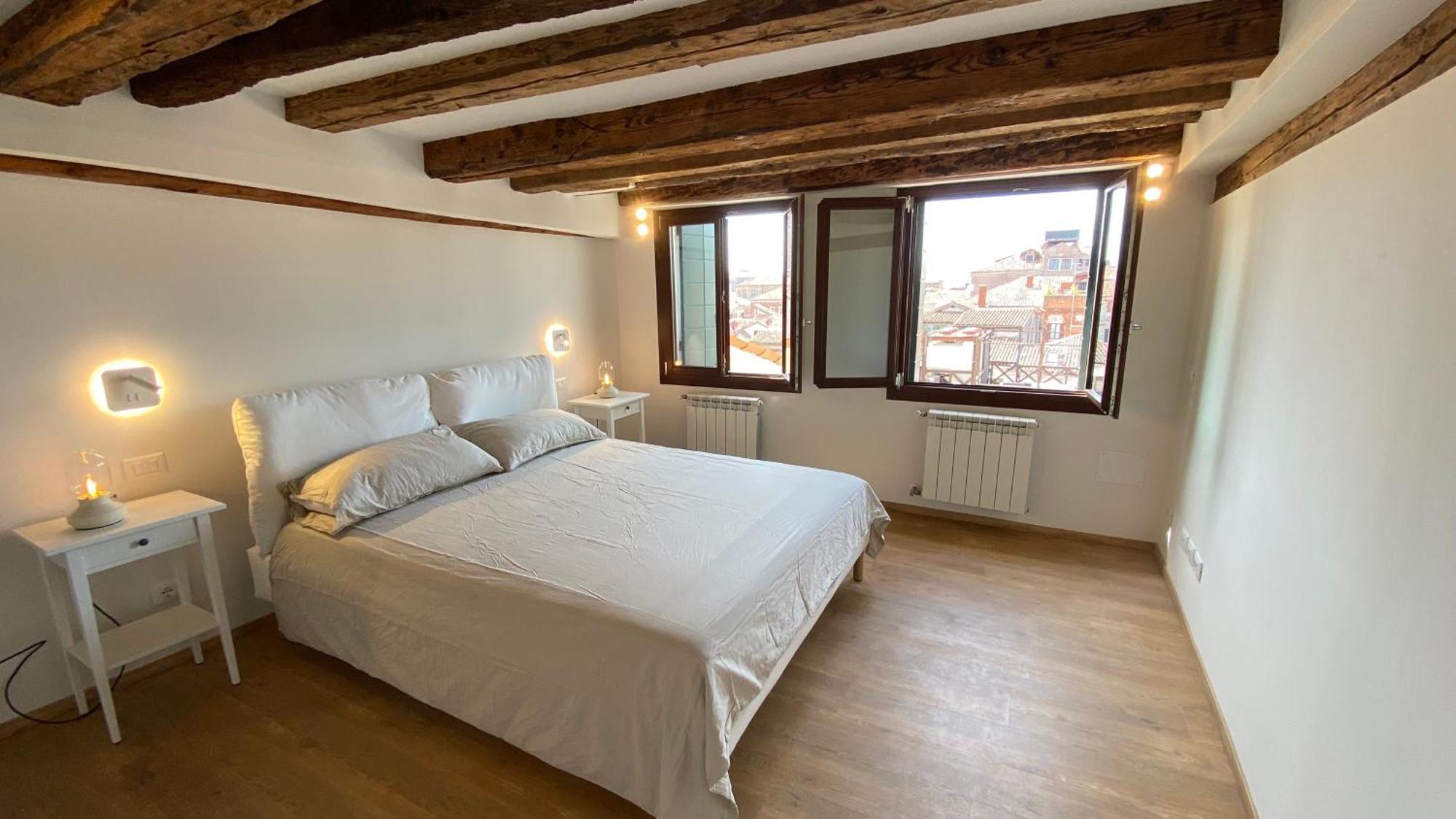 Rooftop 3999 Venesia Bagian luar foto